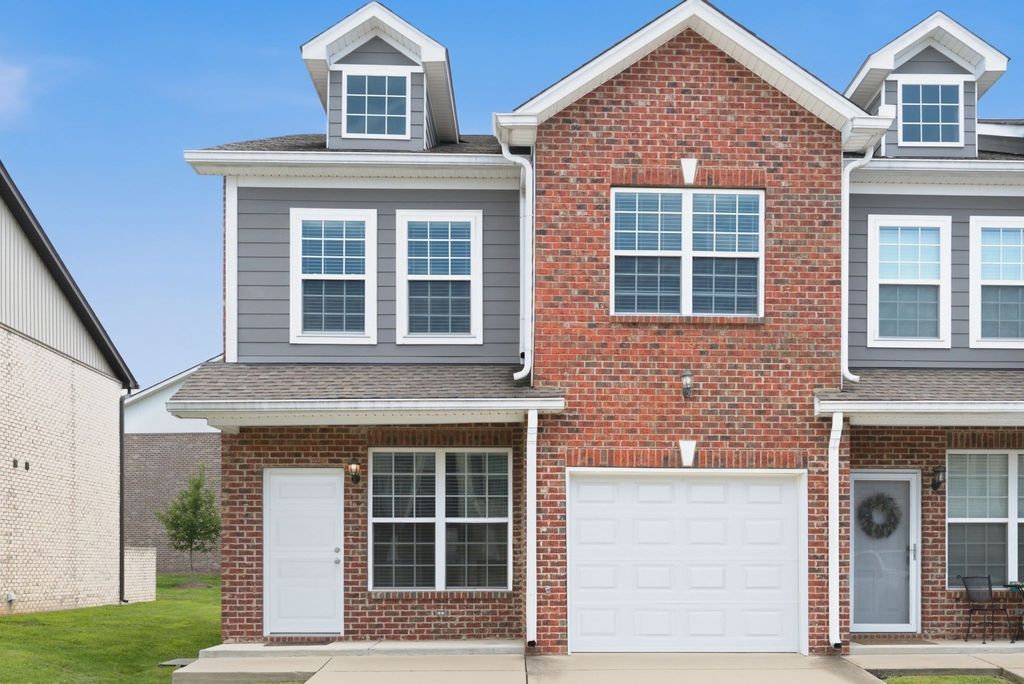 1300 Villa Cir, Lebanon