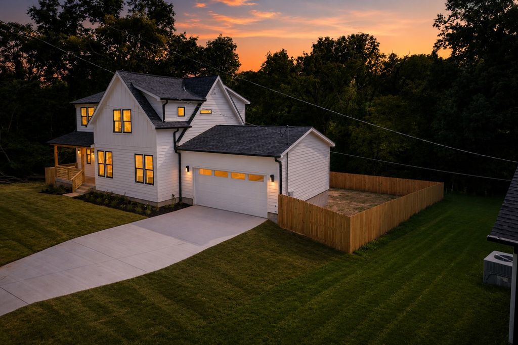 927 Currey Rd, Nashville