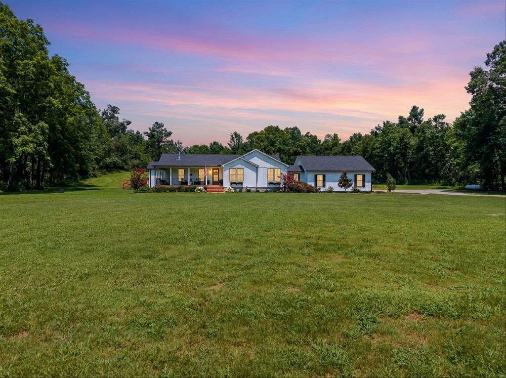 900 Ed Renfroe Cir, Bath Springs