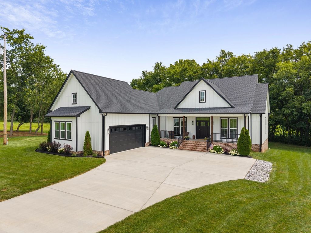 350 Thoroughbred Lane, Hartsville