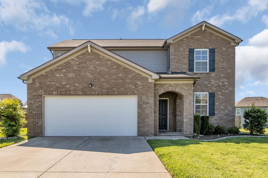 729 Amberton Dr, Smyrna