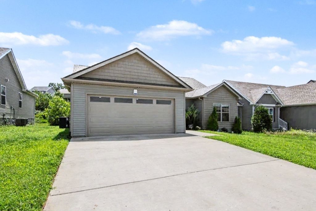 3031 Core Dr, Clarksville
