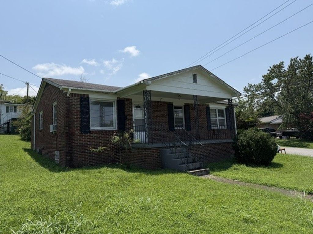 1226 Mcdonald St, Fayetteville