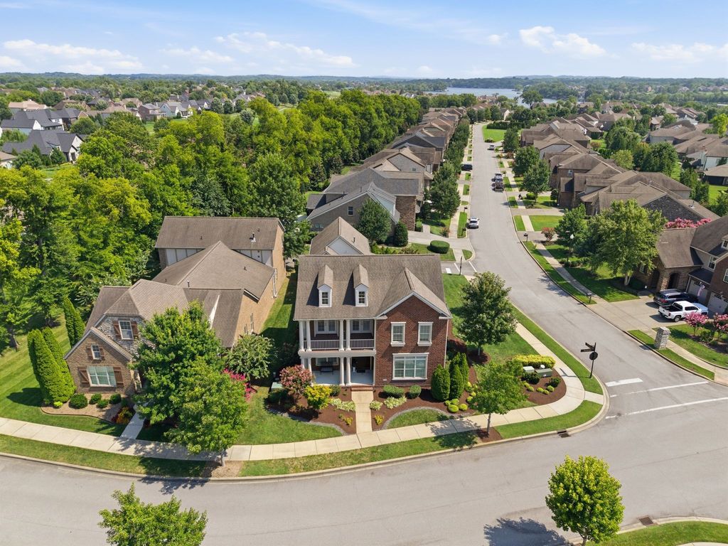 1655 Noah Ln, Gallatin