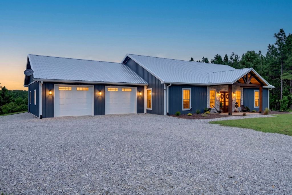 3931 Hwy 231, Erin