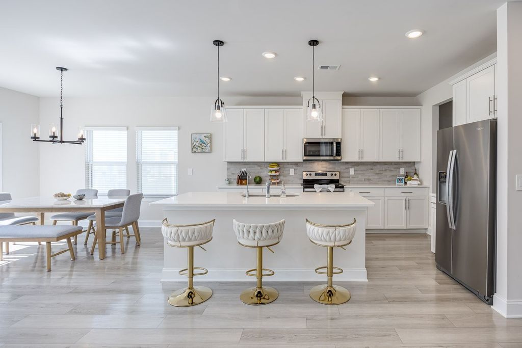 7257 Blue Gable Rd, Hermitage
