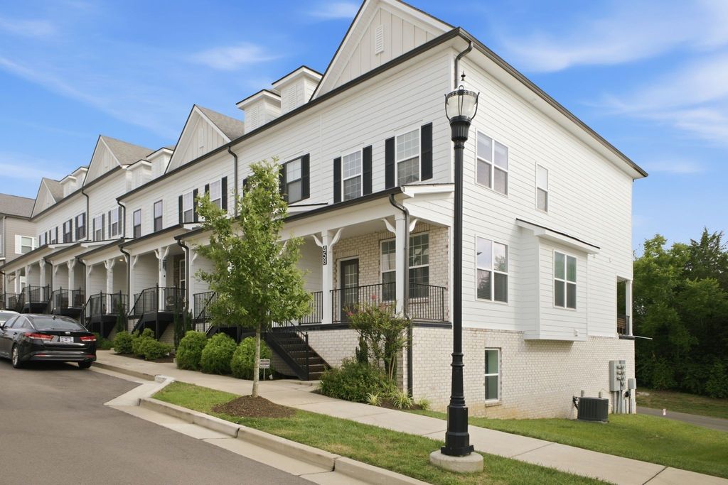 458 Portsdale Dr, Brentwood