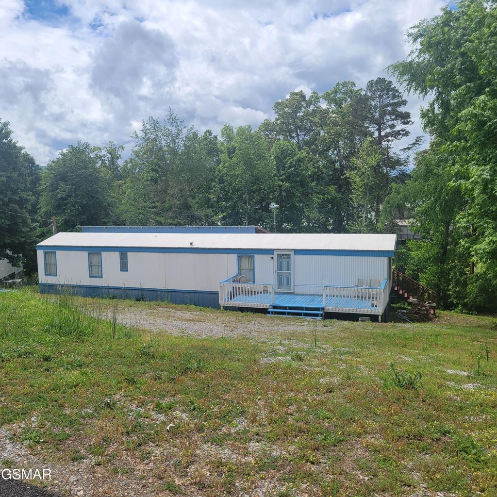 1618 Omaha Trail, Dandridge