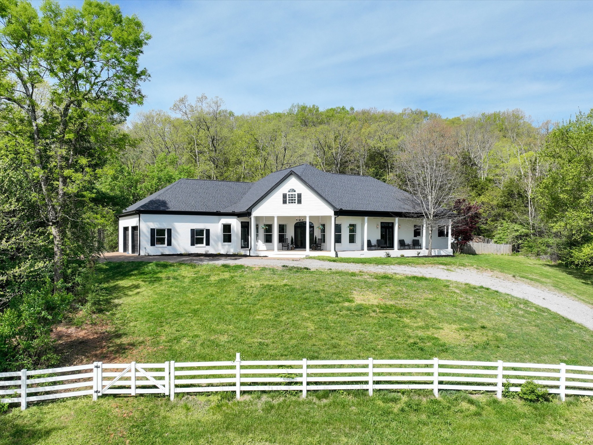 Photo of Listing #3311426