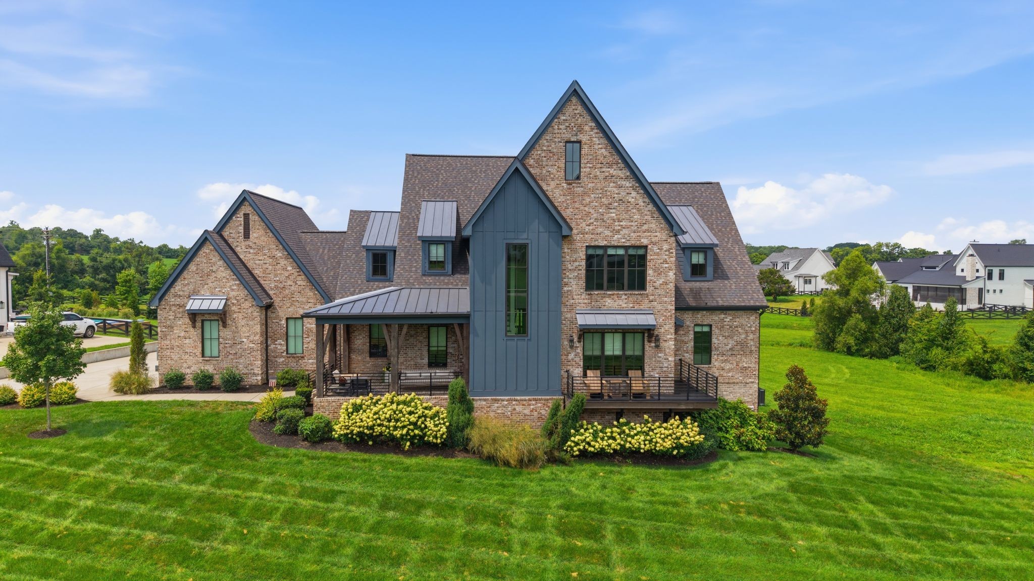 Photo of Listing #3311517