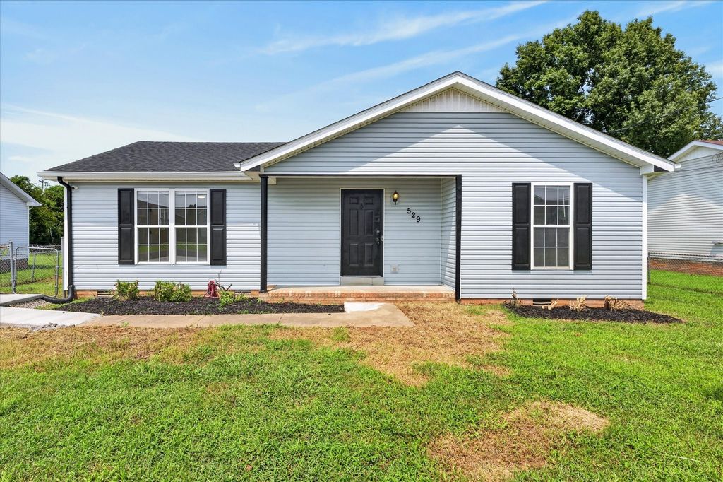 529 Gainey Dr, Oak Grove