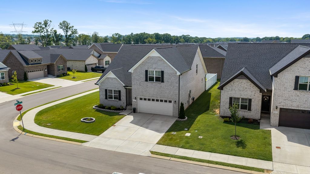 601 Lyla Dr, Spring Hill