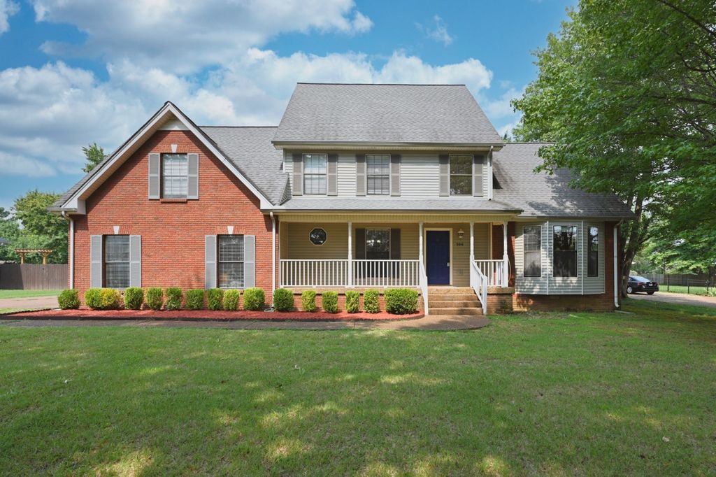 104 Spicer Ct, White House