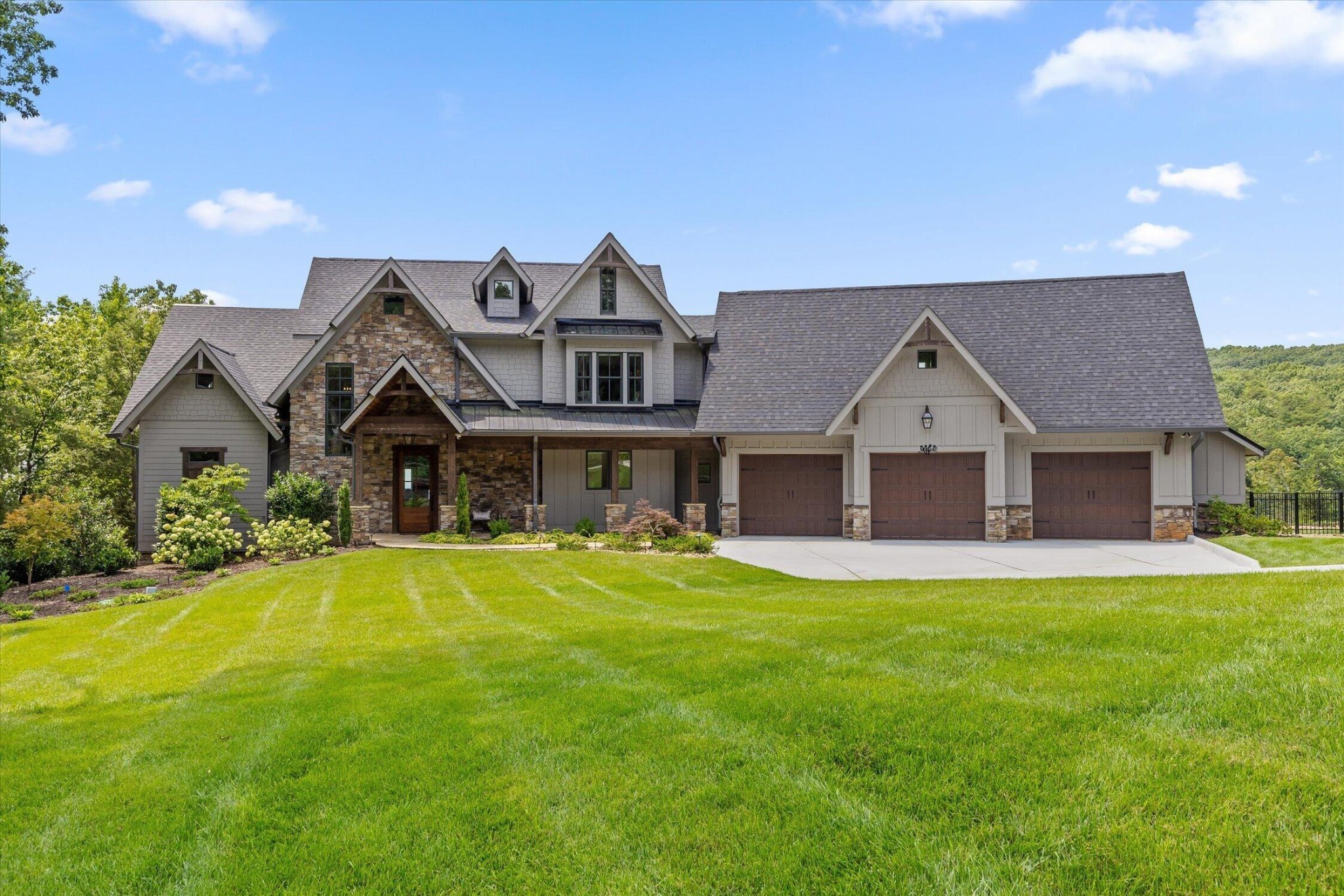 Photo of Listing #3311700