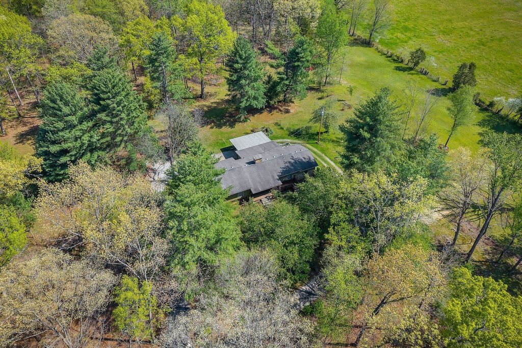 10157 Manchester Hwy, Morrison