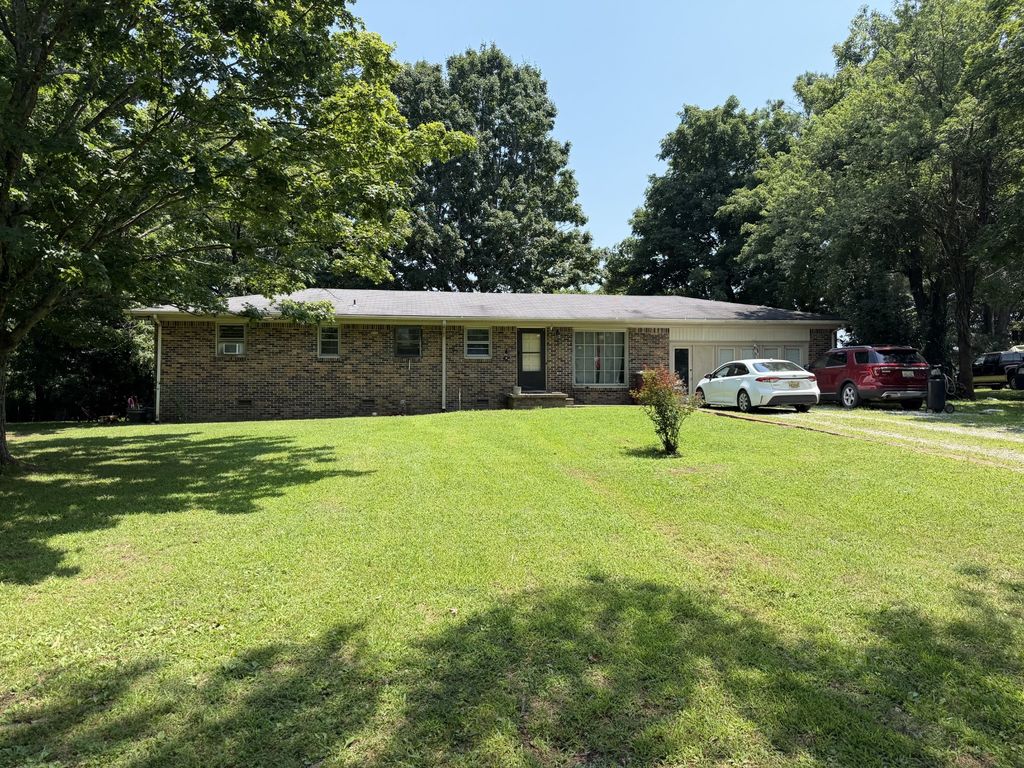 25814 Taylor Rd, Elkmont