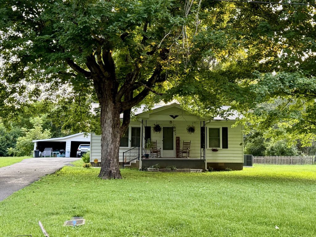 325 Spring St, Wartrace