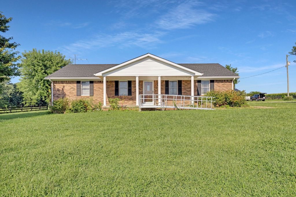60 Lawson Ln, Russellville