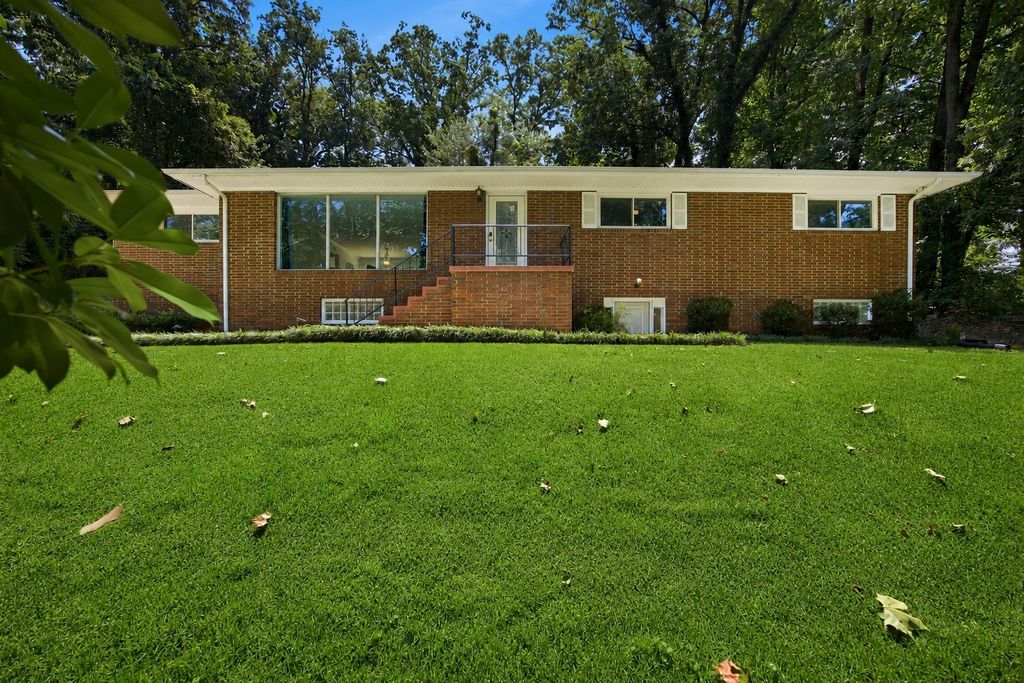 610 W Shadowlawn Dr, Chattanooga