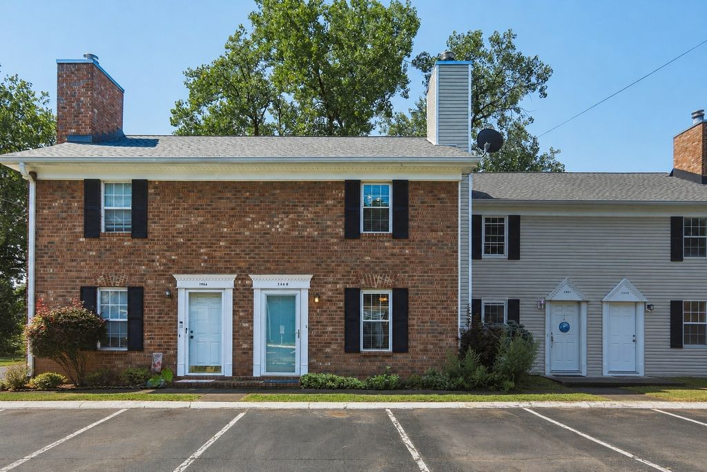 286 Donna Dr B, Hendersonville