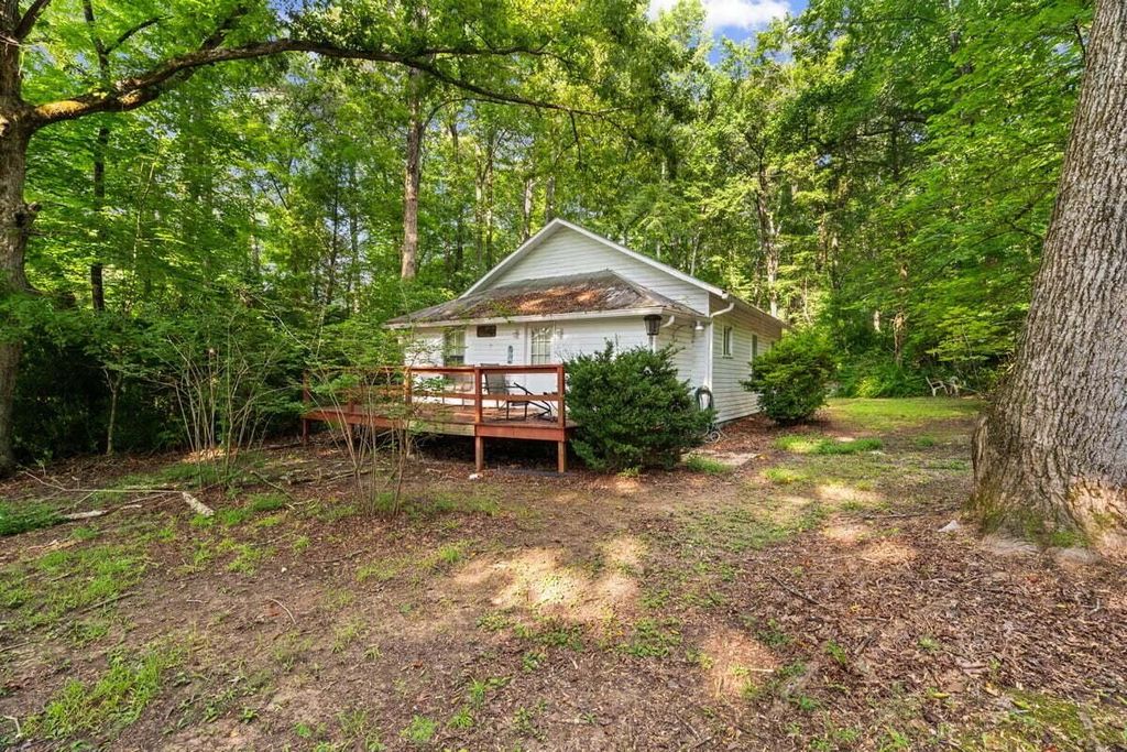 379 County Road 48, Athens