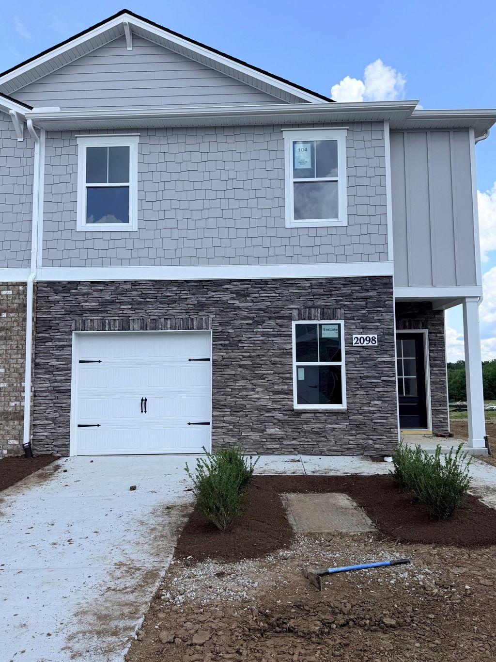 2098 Widgeon Point, Lebanon