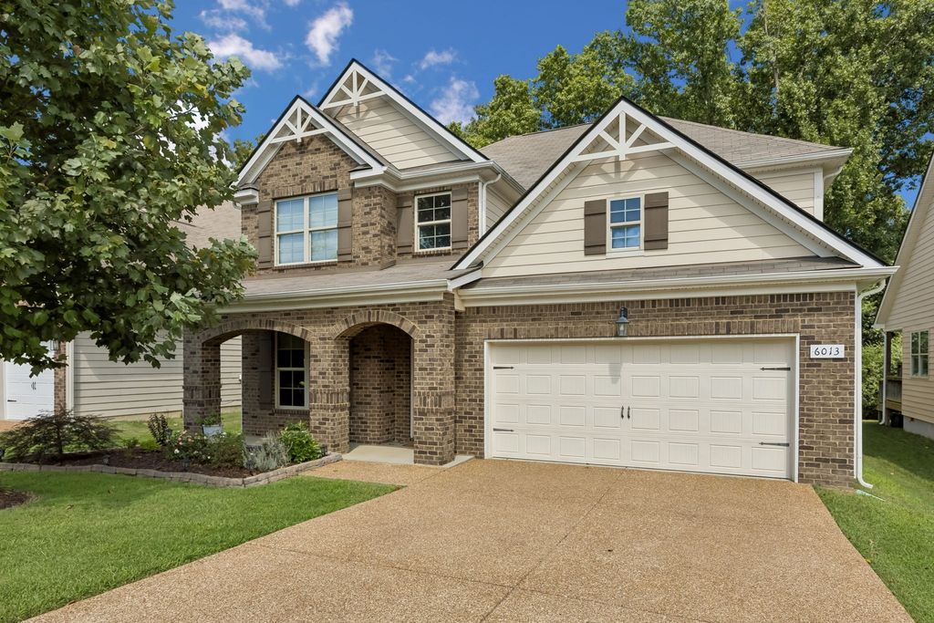 6013 Lori Anne Dr, Spring Hill