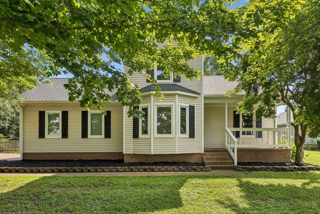 705 Murray Dr, Columbia