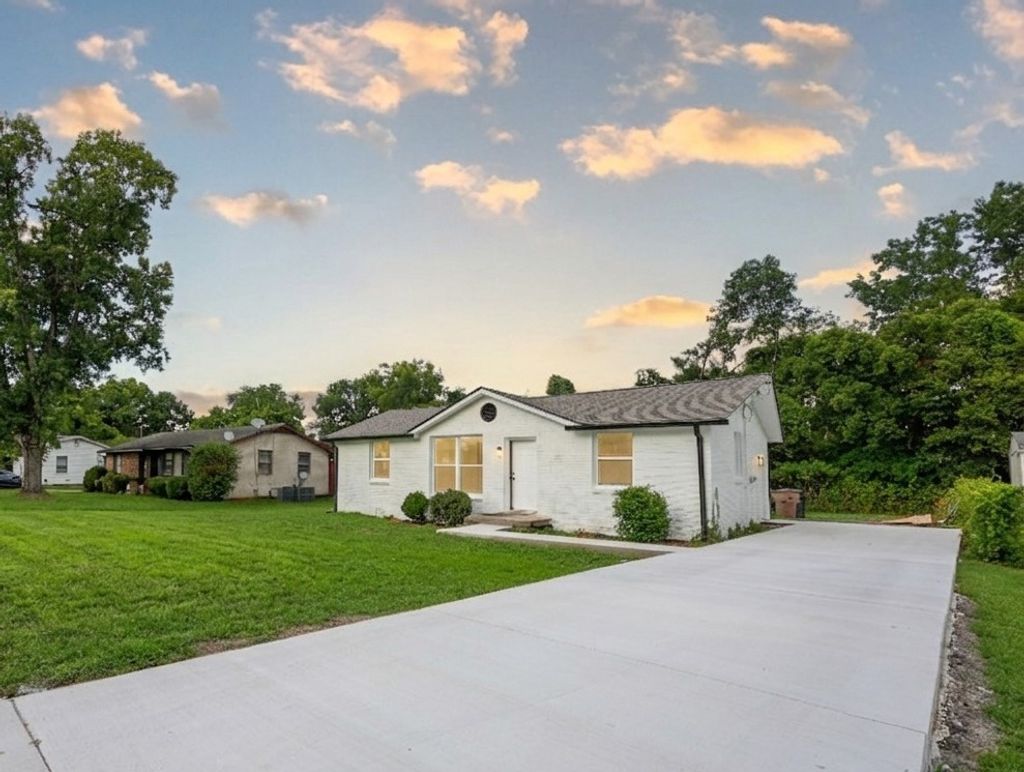 160 Haynes Park Dr, Nashville