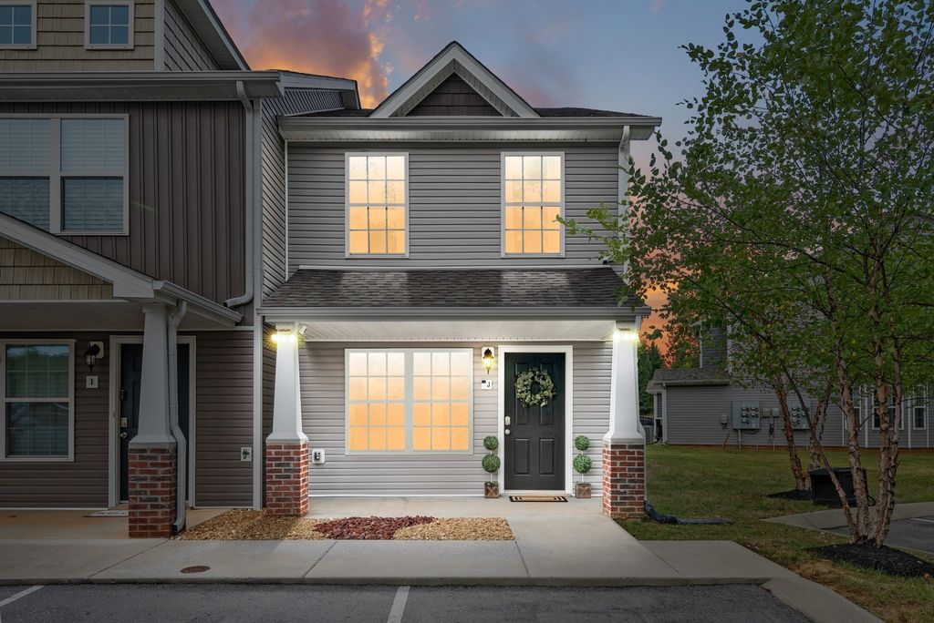 955 Big Sky Drive J, Clarksville