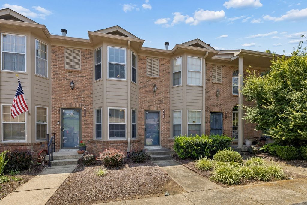 328 Hickory Pl, Nashville