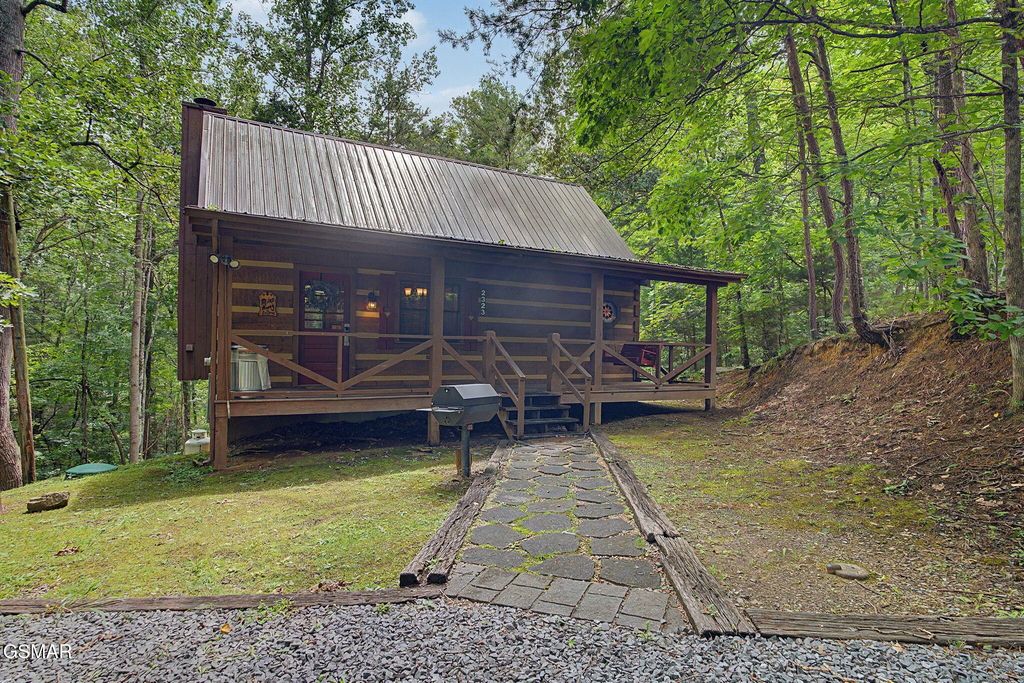 2323 Hidden Mountain Road, Sevierville