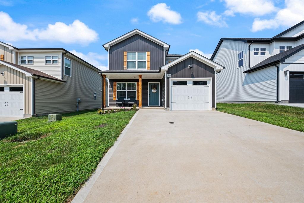 216 Quarry Overlook Way, Clarksville
