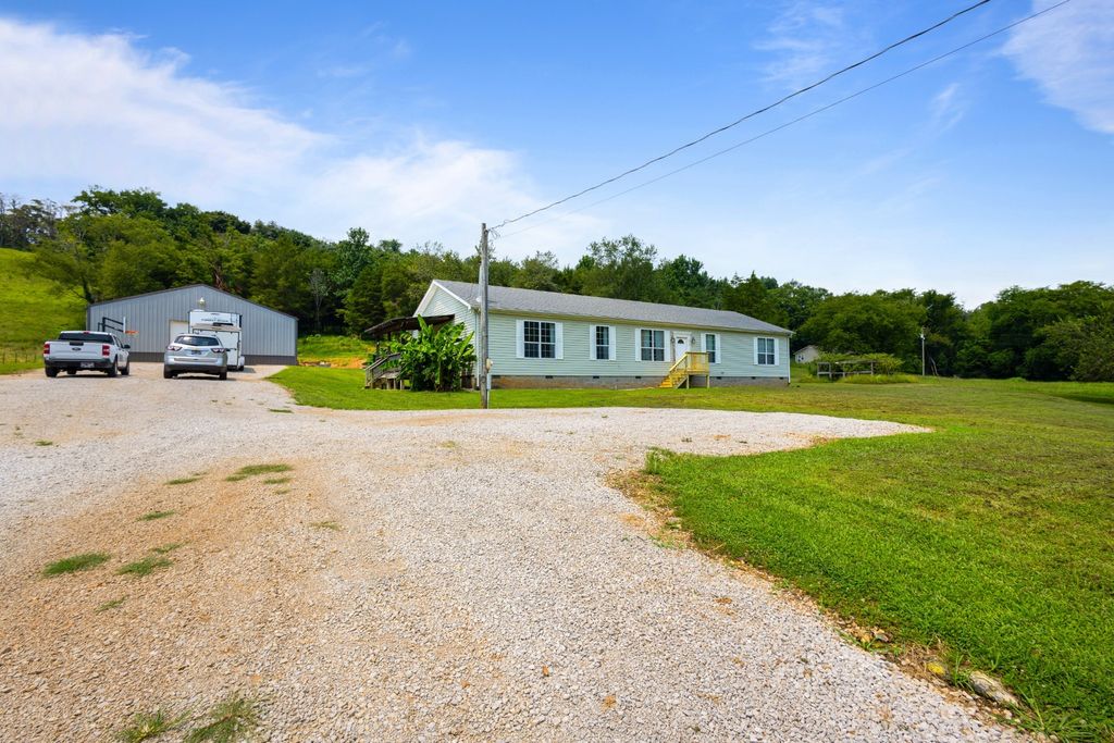 4022 Ella West Cir, Lynnville