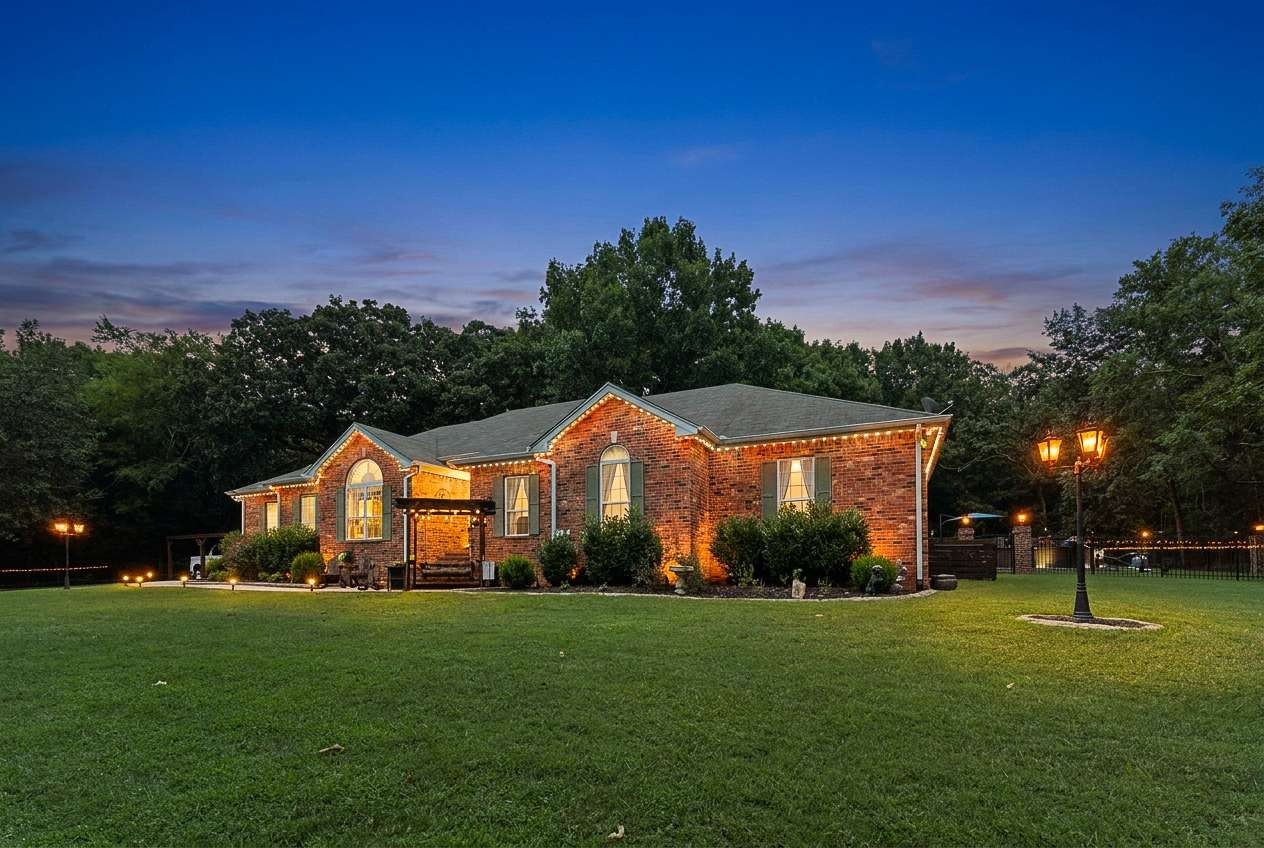 Residential Real Estate for sale in La Vergne, TN