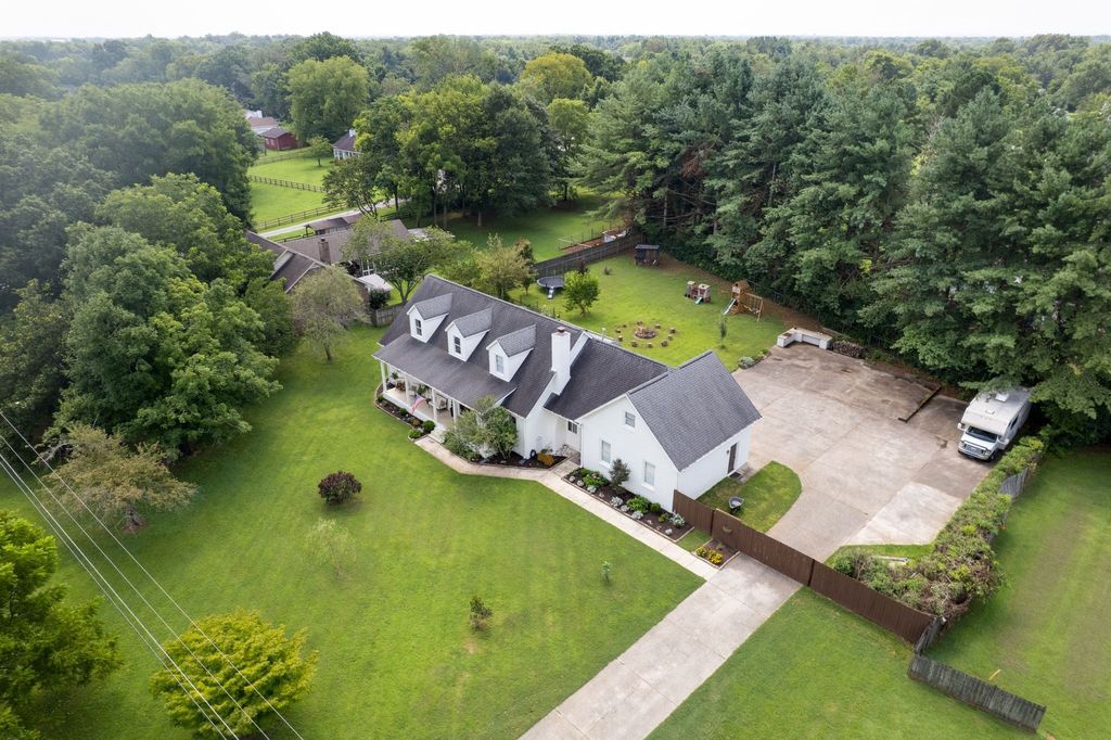 1181 Allen Rd, Murfreesboro