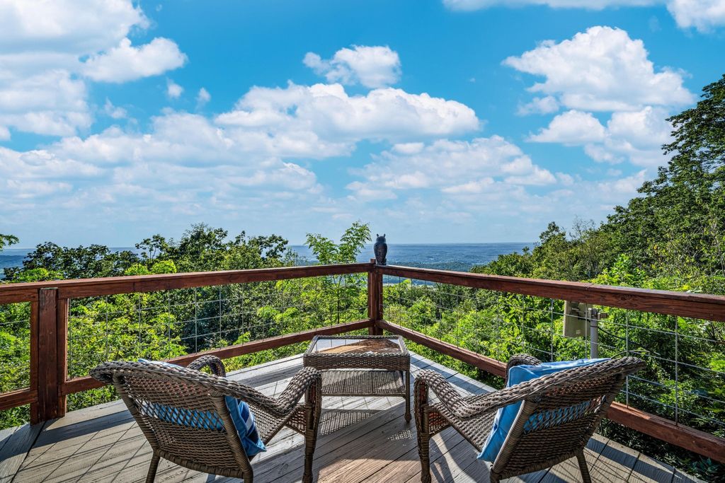 16263 County Road 89, Mentone