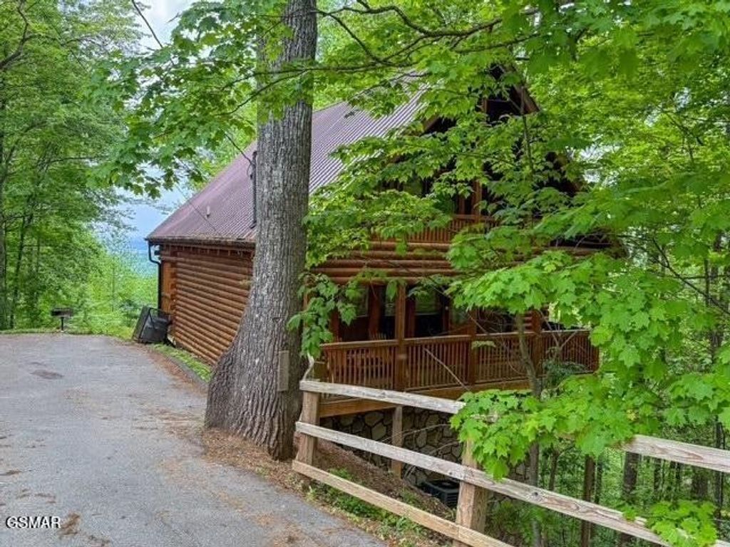1444 Indian Court, Sevierville