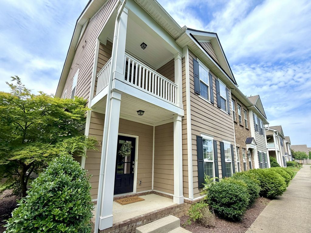 6015 Dupont Cv, Spring Hill