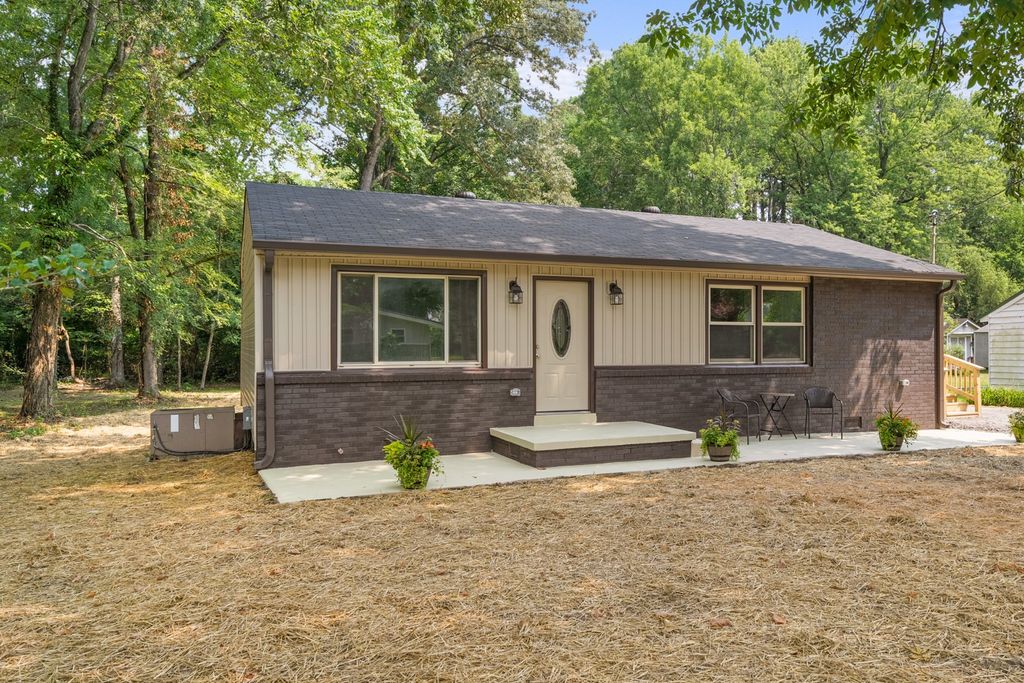 207 Tulsa Ave, Tullahoma