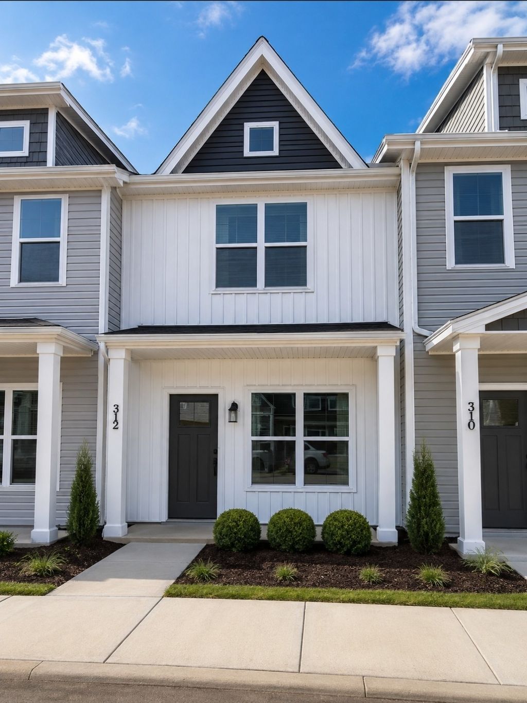 312 Front Ridge Circle, Clarksville
