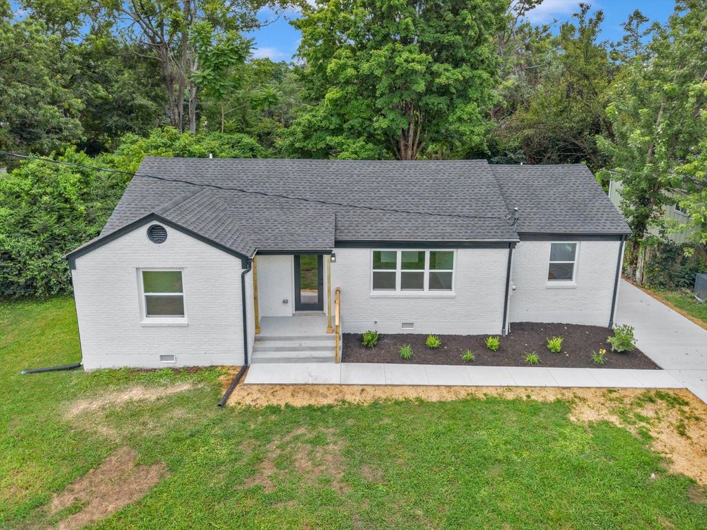 2125 Crystal Dr, Nashville