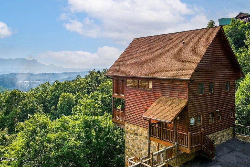 1851 Starr Street, Sevierville