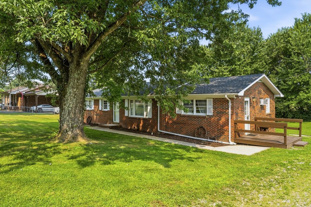 464 Hurricane Ridge Rd, Smithville