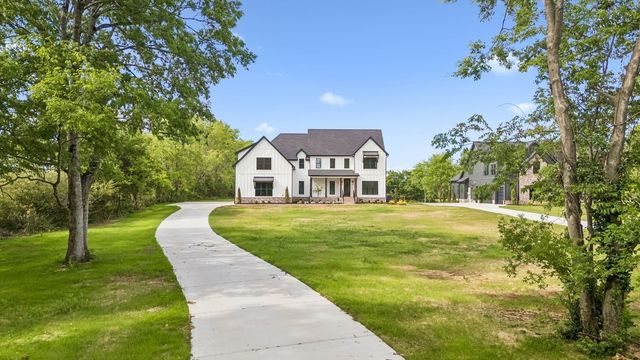 2428 River Rd, Murfreesboro