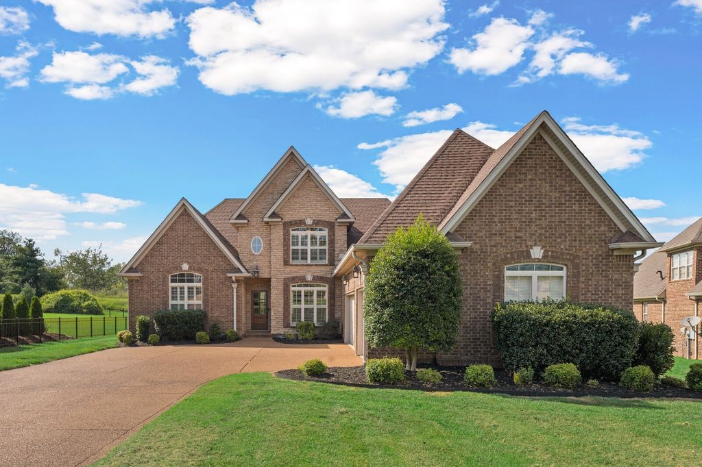 108 Drayton Downs, Gallatin