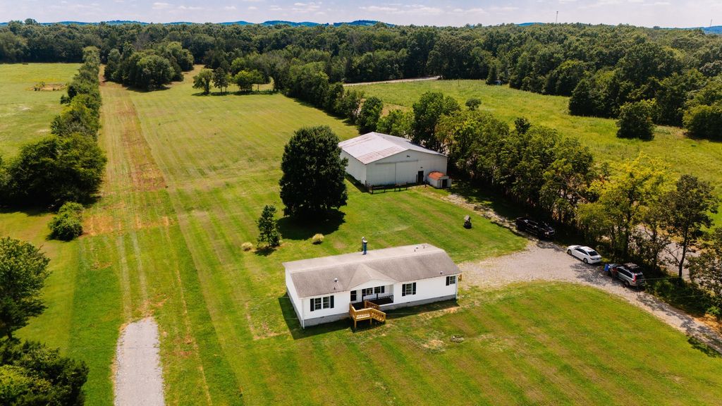1778 Bluebird Rd, Lebanon