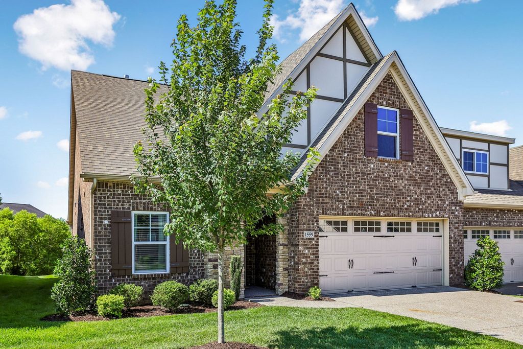 1559 Cedarbrooke Ln, Lebanon
