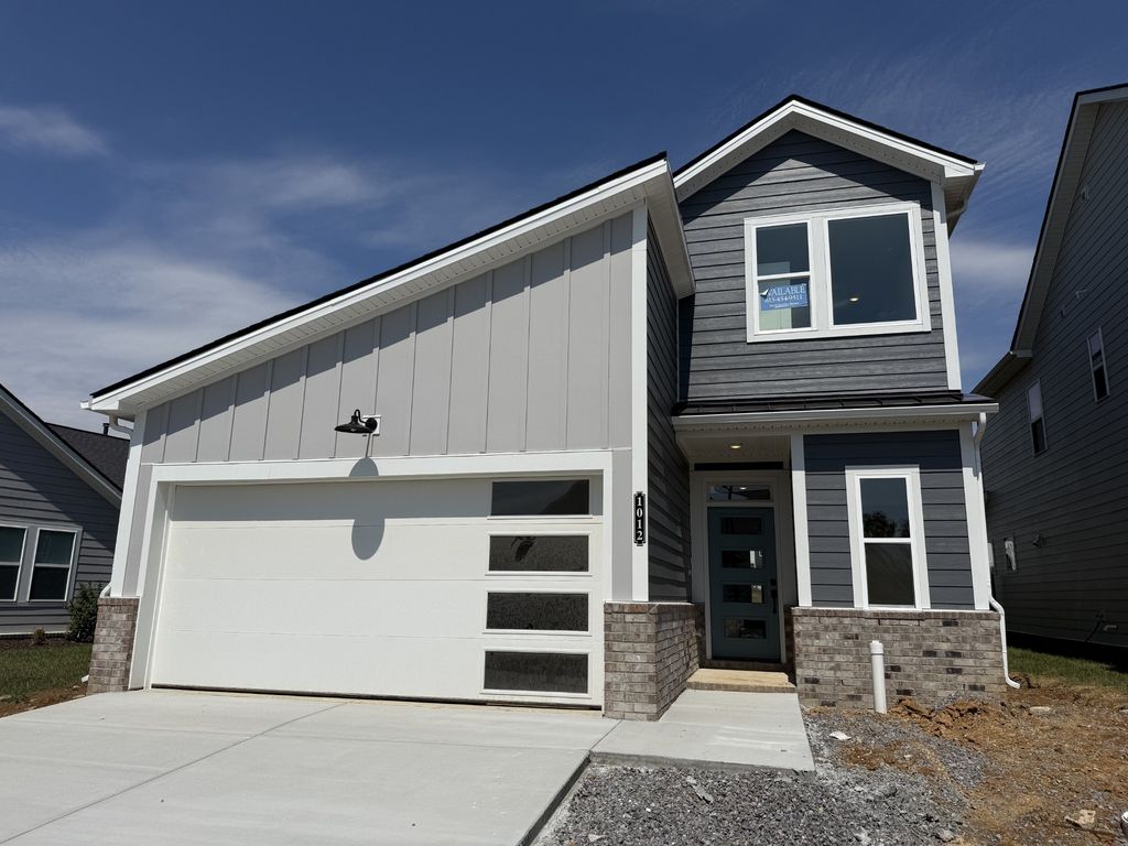1012 Linn Cove Ct, Gallatin