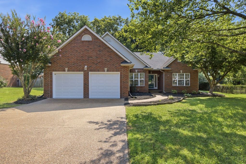 2646 Churchill Dr, Thompsons Station